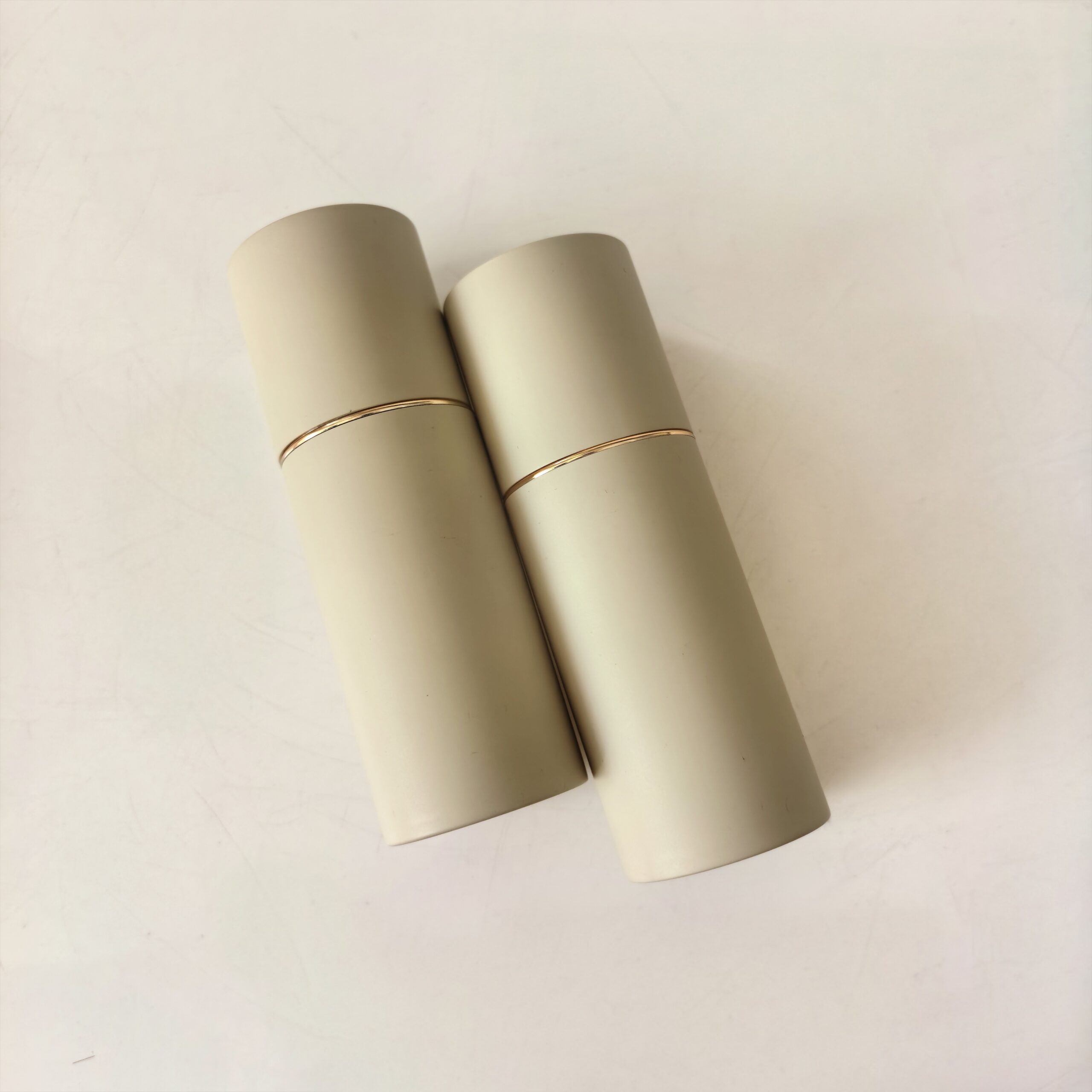 Cosmetic Empty Aluminum Concealer Foundation Balm Stick Container Round Magnetic Metal Blush Stick Packaging Big Lipstick Tube - FH814 - Image 5