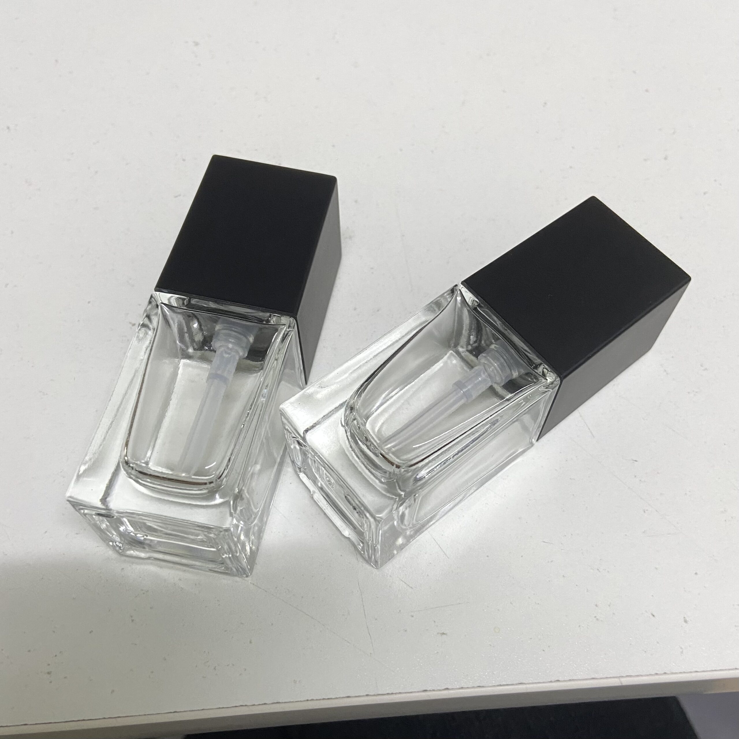 Wholesale 15ml 30ml 50ml Empty Square Skincare Lotion Cream Glass Bottle Foundation Pump Bottle - GB035 - Image 3