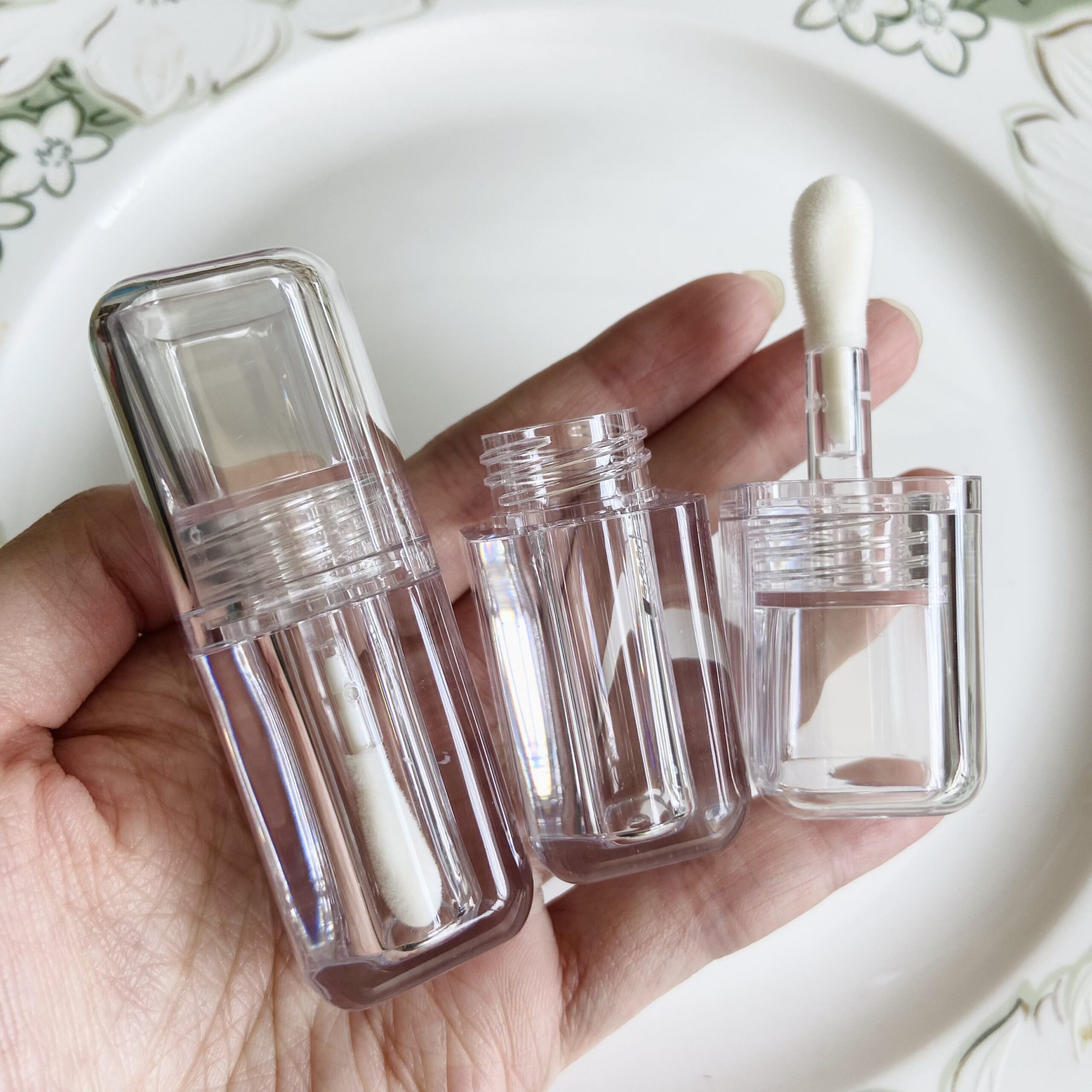 Custom Color 5ml Fat Square Transparent Lip Gloss Packaging Lip Oil Bottle With Big Brush Applicator - LG2290 - Image 4